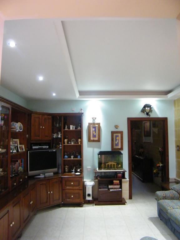 Nocturne Family House Apartment Paola Luaran gambar